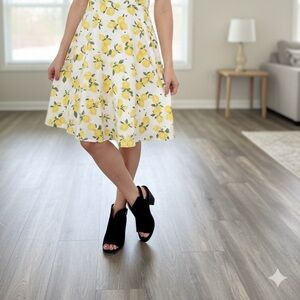 Frye Black Suede Women's Heeled Sandals Sz 8